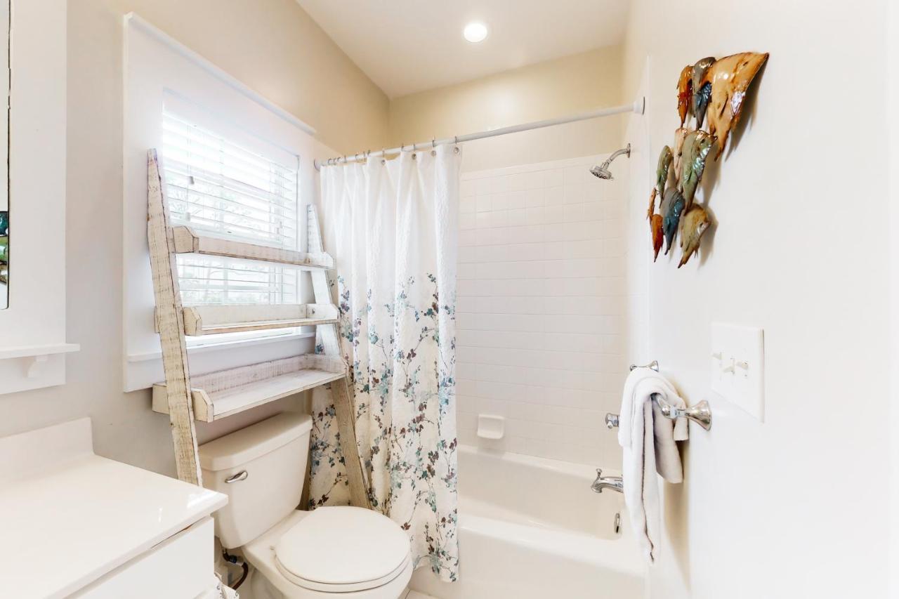 Barefoot Cottages #B8 Jasmine By The Bay Highland View Buitenkant foto